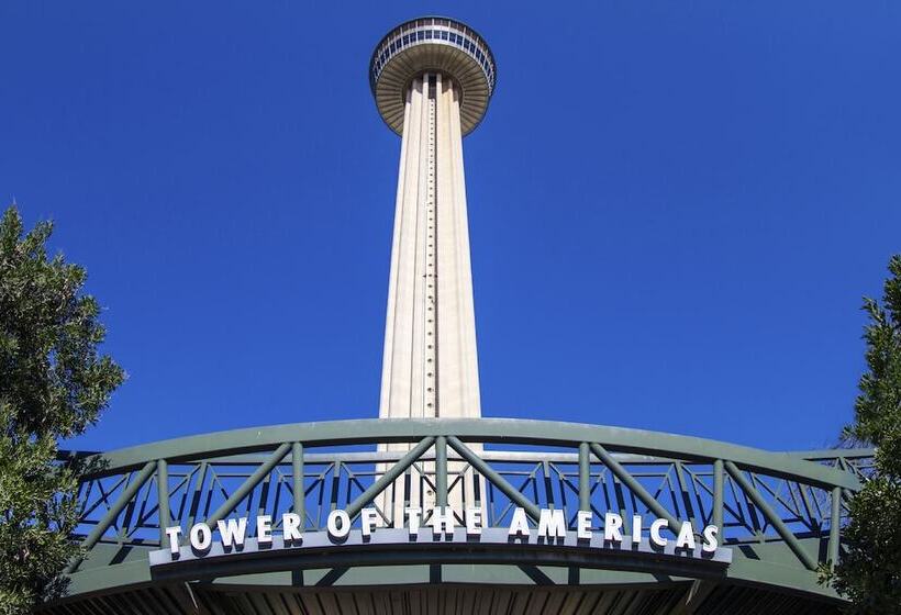 Отель San Antonio Marriott Riverwalk