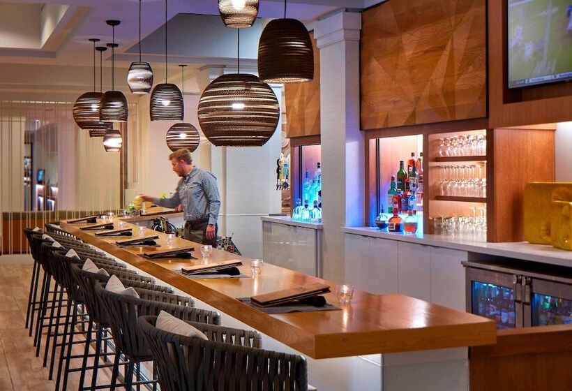 Отель San Diego Marriott Mission Valley