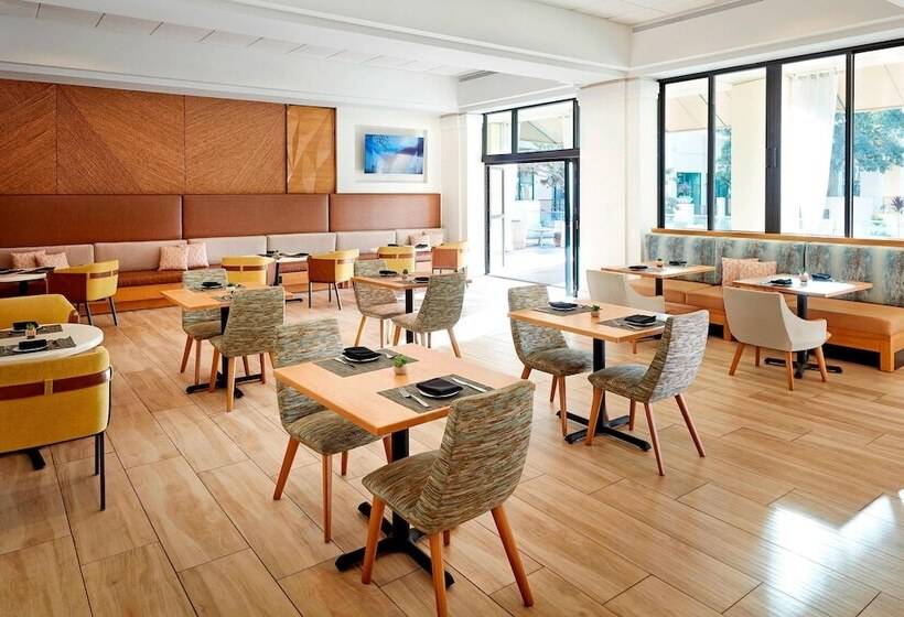 Отель San Diego Marriott Mission Valley