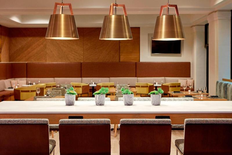 Отель San Diego Marriott Mission Valley