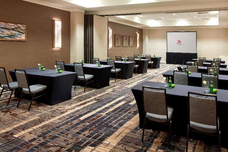 Отель San Diego Marriott Mission Valley