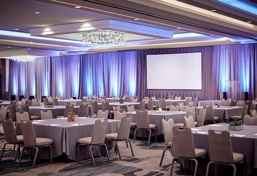 Отель San Francisco Airport Marriott Waterfront