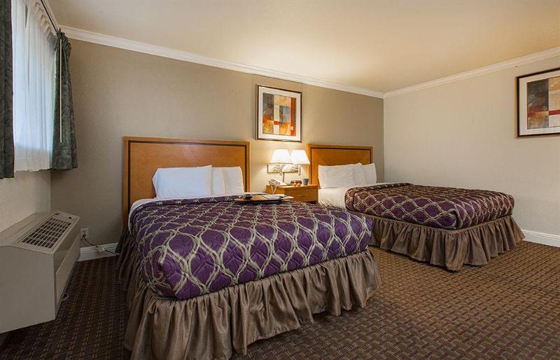 فندق Soma Park Inn