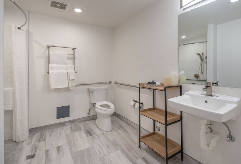 فندق Soma Park Inn