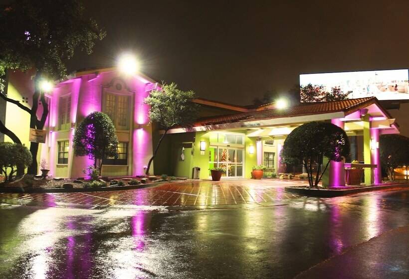 호텔 Stay Express Inn Dallas Fair Park / Downtown