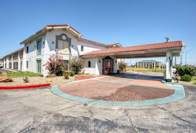 בית מלון כפרי Sunset Inn Oklahoma City