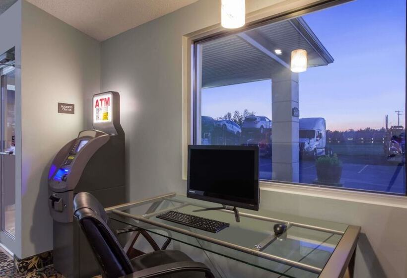 Superb Hamburg Motel