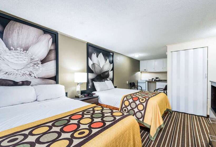 فندق Super 8 By Wyndham Monroe