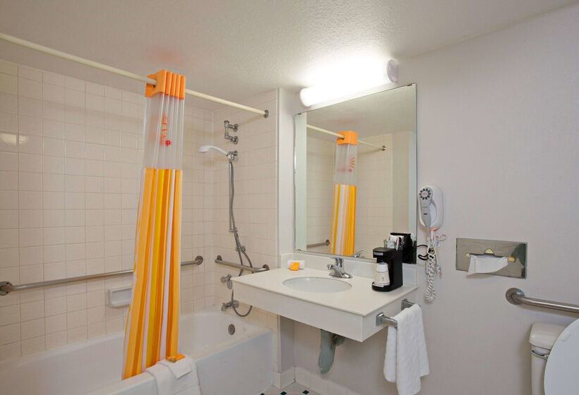 호텔 Super 8 By Wyndham San Bernardino