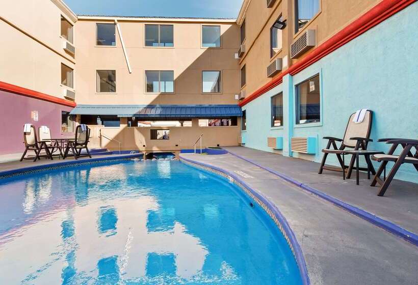 Surestay Plus Hotel By Best Western Lubbock Medical Center