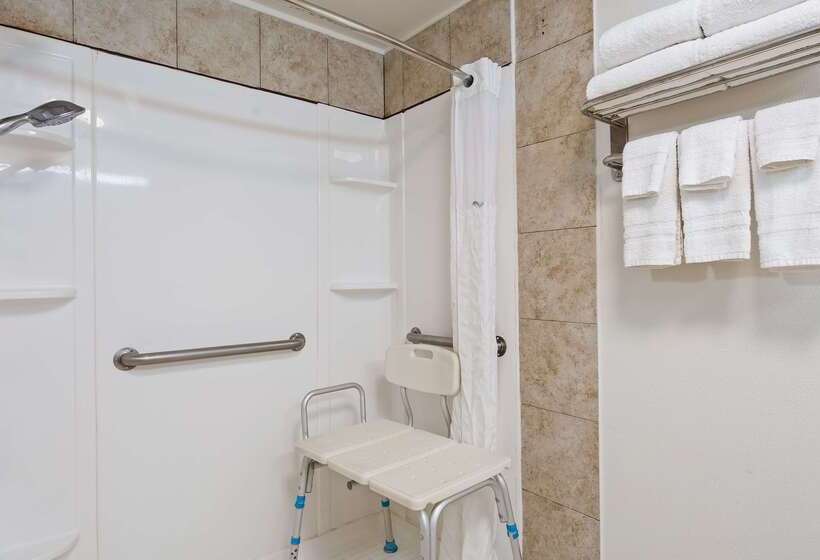 Surestay Plus Hotel By Best Western Lubbock Medical Center