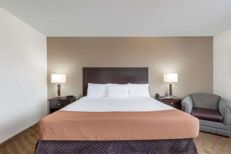 Surestay Plus Hotel By Best Western Lubbock Medical Center