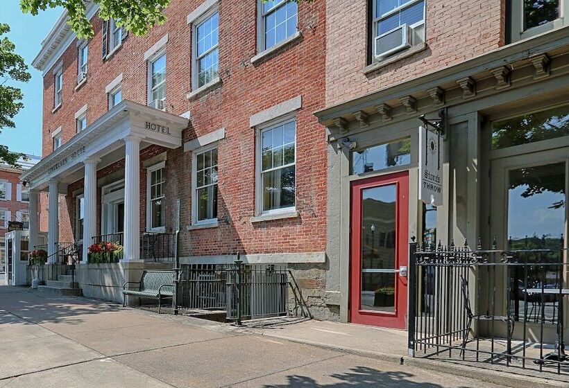 בית מלון כפרי The Lincklaen House