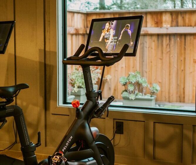 فندق The Madrona