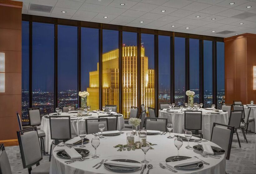 The Marquette Hotel, Curio Collection By Hilton