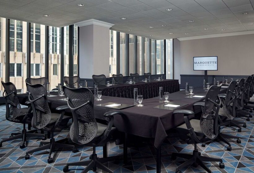 The Marquette Hotel, Curio Collection By Hilton