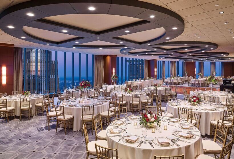 The Marquette Hotel, Curio Collection By Hilton