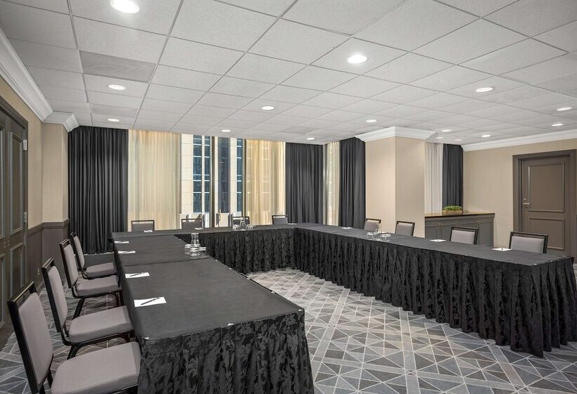 The Marquette Hotel, Curio Collection By Hilton