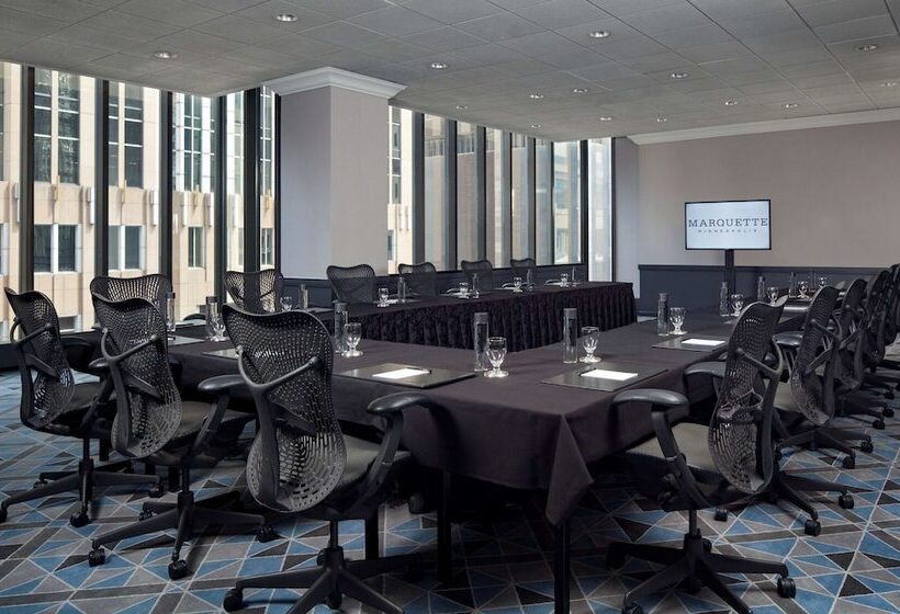 The Marquette Hotel, Curio Collection By Hilton