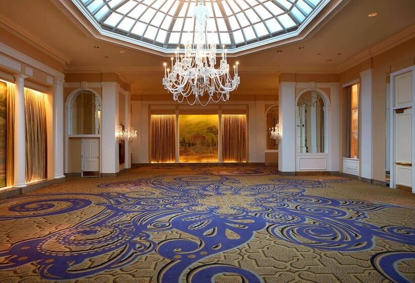 The Mayflower Hotel, Autograph Collection