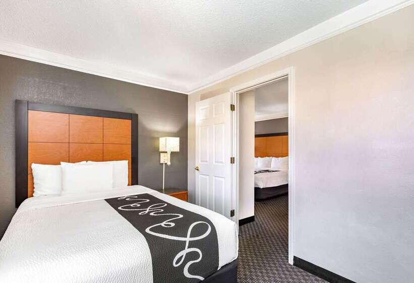 호텔 Travelodge By Wyndham El Paso Airport
