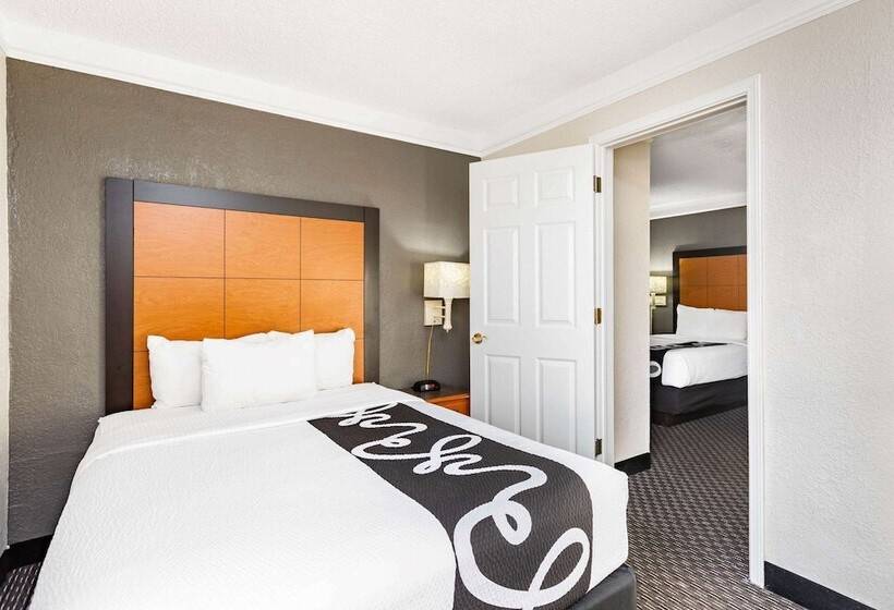 호텔 Travelodge By Wyndham El Paso Airport