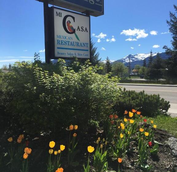 בית מלון כפרי Travelodge By Wyndham Juneau