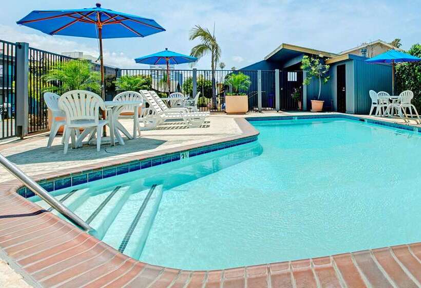 בית מלון כפרי Travelodge By Wyndham Lax