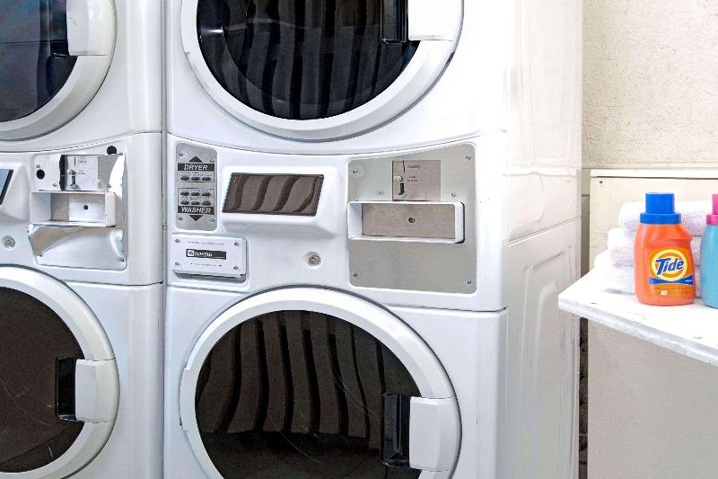 בית מלון כפרי Travelodge By Wyndham Lax