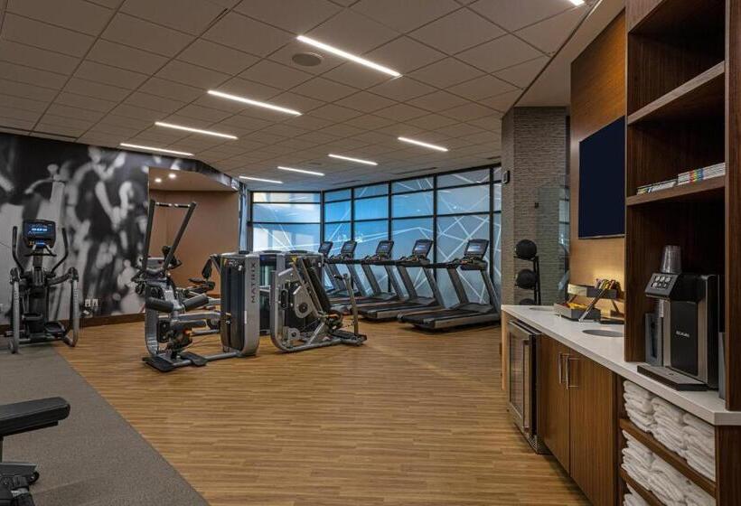 Отель Wichita Marriott