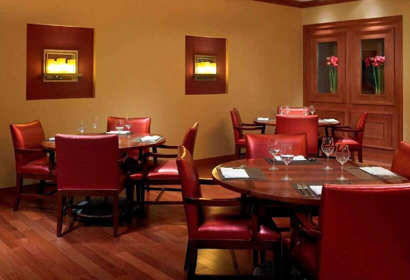 호텔 Wyndham Cleveland Airport