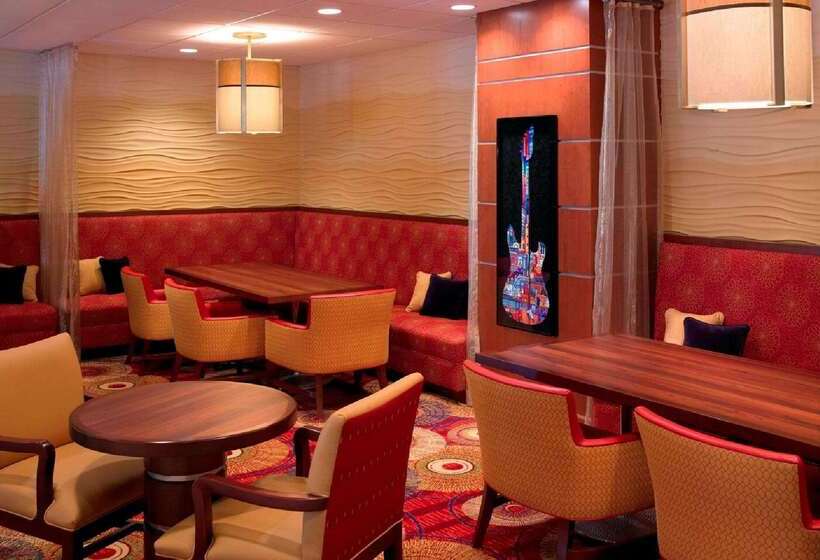 호텔 Wyndham Cleveland Airport