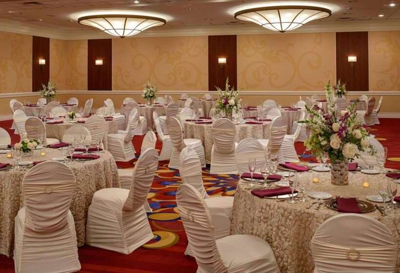 호텔 Wyndham Cleveland Airport