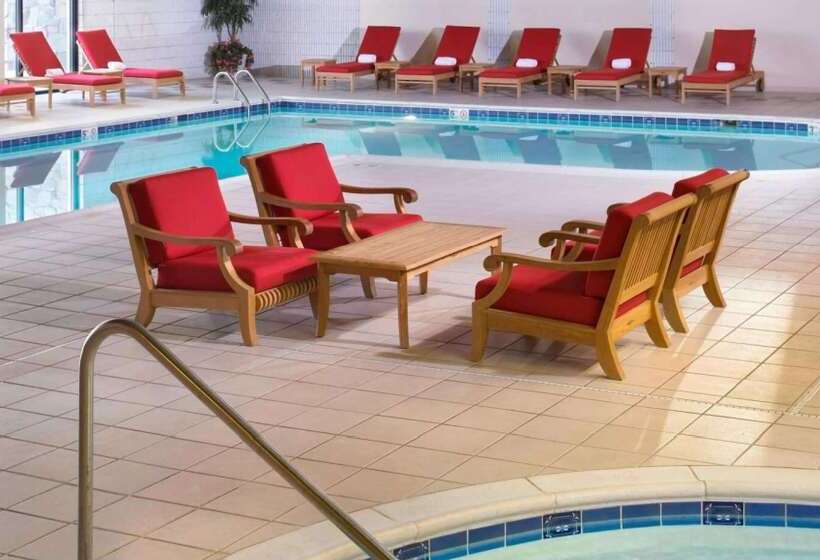 호텔 Wyndham Cleveland Airport