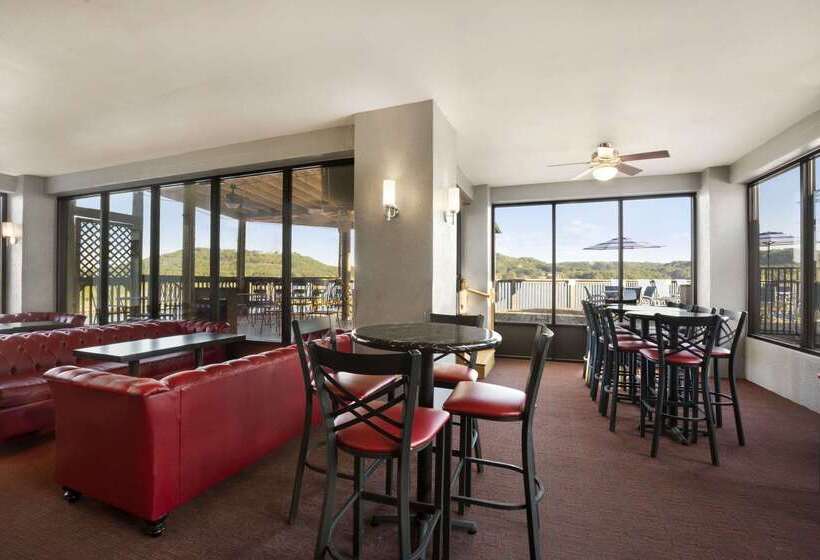 בית מלון כפרי Wyndham Garden Lake Guntersville