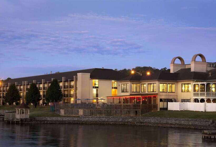 בית מלון כפרי Wyndham Garden Lake Guntersville