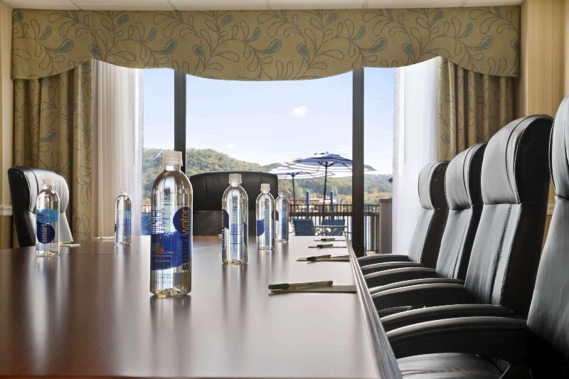 בית מלון כפרי Wyndham Garden Lake Guntersville