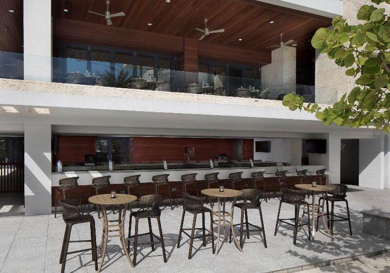 فندق Zota Beach Resort