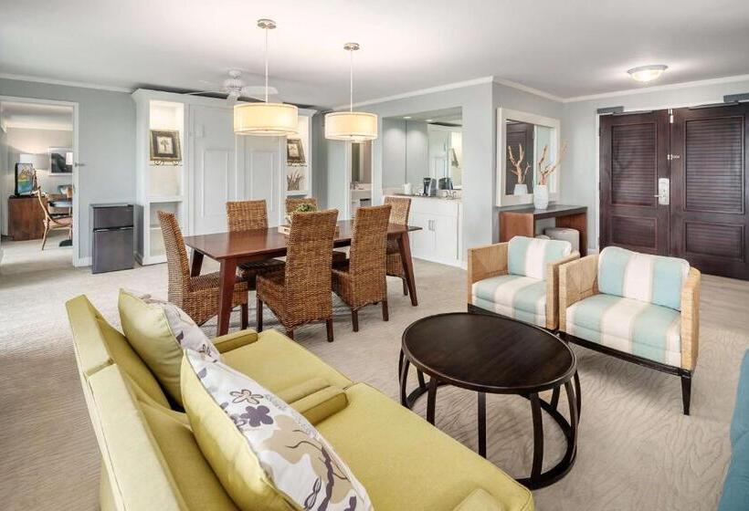 Outrigger Kauaʻi Beach Resort & Spa