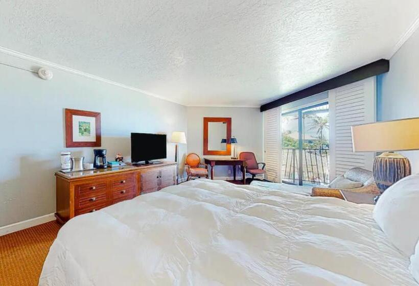 Outrigger Kauaʻi Beach Resort & Spa