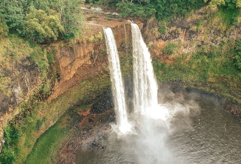 Outrigger Kauaʻi Beach Resort & Spa