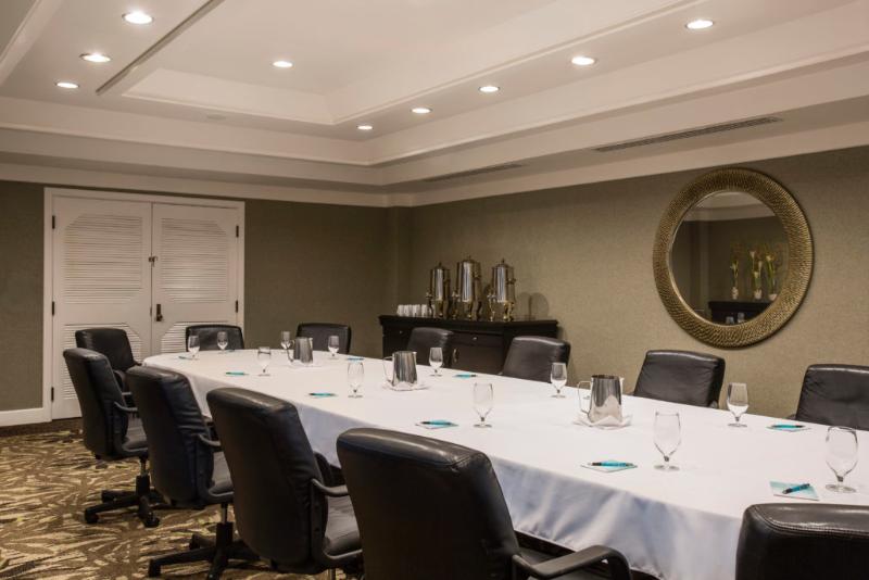 Outrigger Kauaʻi Beach Resort & Spa