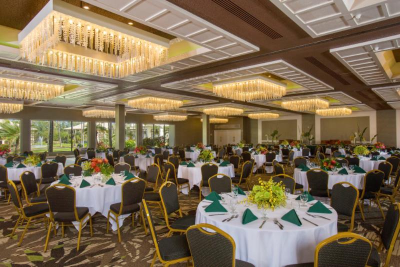 Outrigger Kauaʻi Beach Resort & Spa