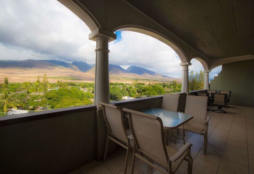 Lahaina Shores Beach Resort