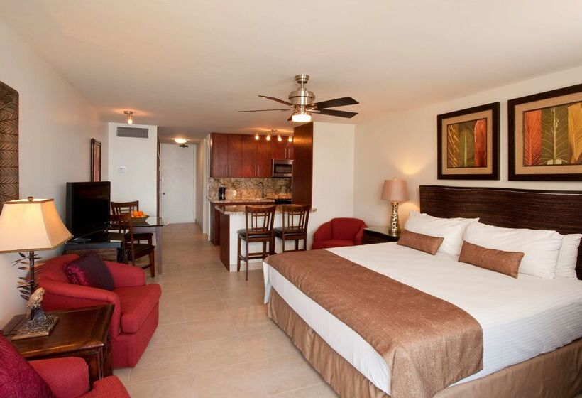 Lahaina Shores Beach Resort