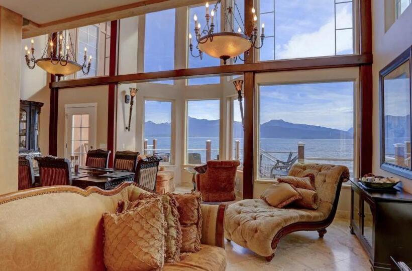 منتجع Land S End