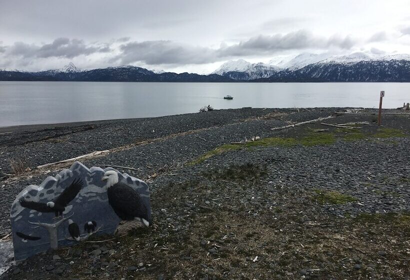 منتجع Land S End