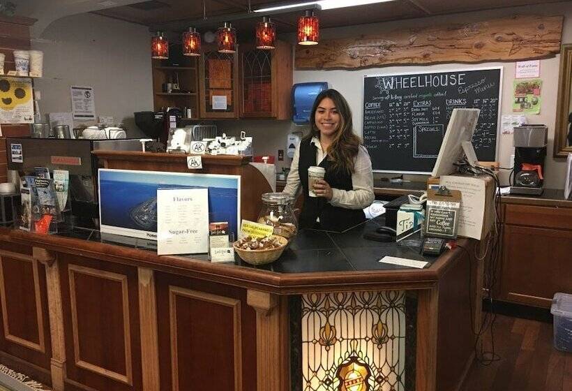 منتجع Land S End