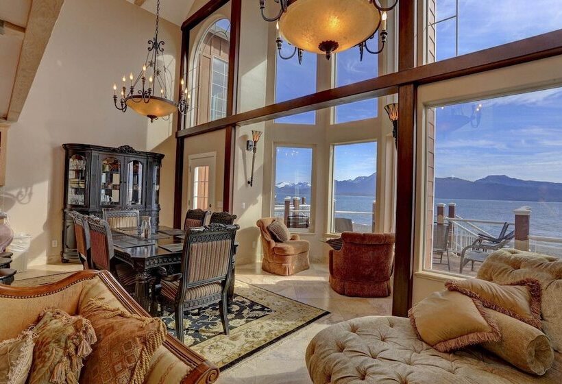 منتجع Land S End