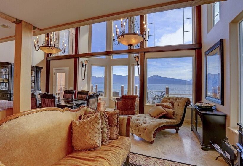 منتجع Land S End